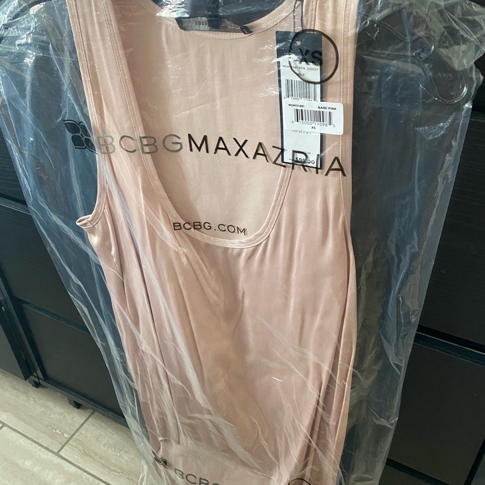 BCBGMAXAZRIA Top, size XS, Bare Pink